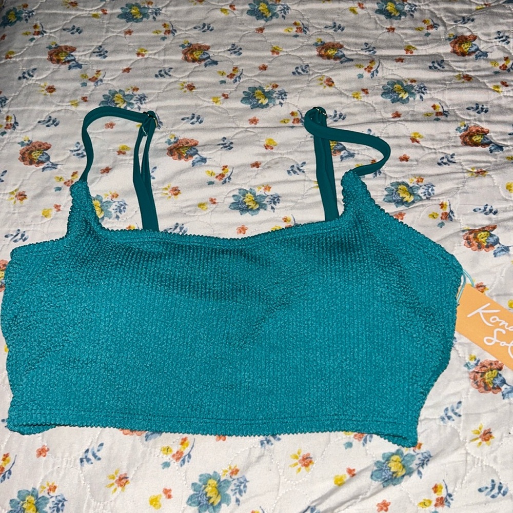 New bikini top size medium